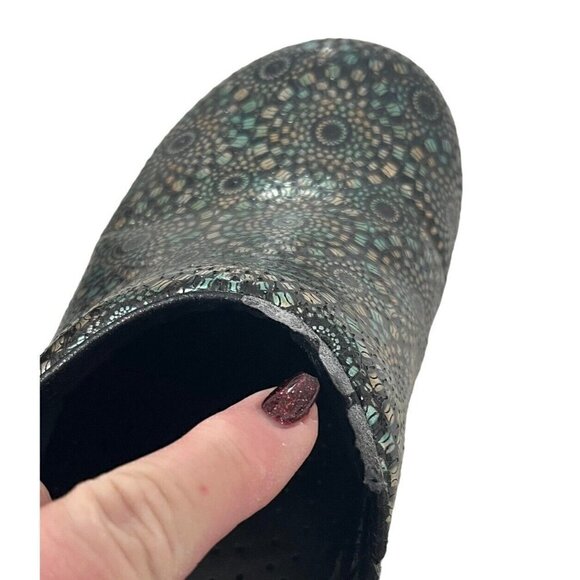 Dansko Women's Sz 41 (10.5 / 11 ) Black Metallic Medallion Clogs - Picture 9 of 12